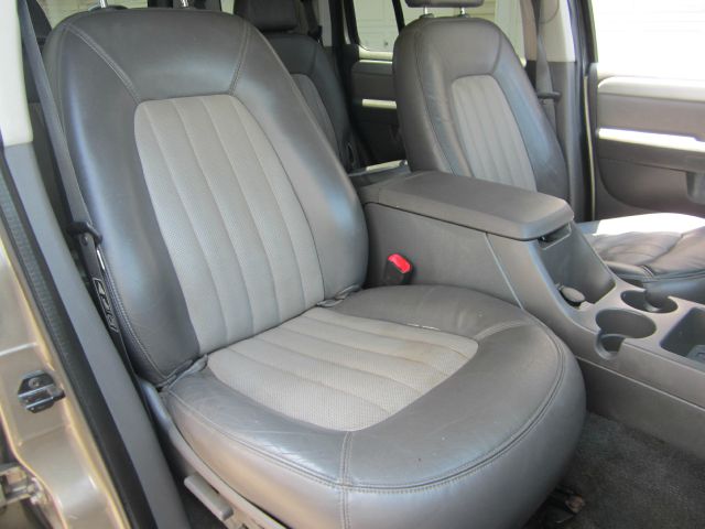 2002 Mercury Mountaineer EX - DUAL Power Doors
