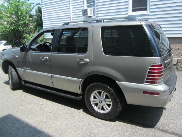 2002 Mercury Mountaineer EX - DUAL Power Doors