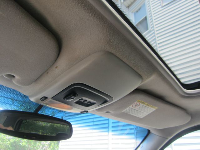 2002 Mercury Mountaineer EX - DUAL Power Doors