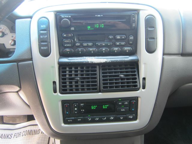 2002 Mercury Mountaineer EX - DUAL Power Doors