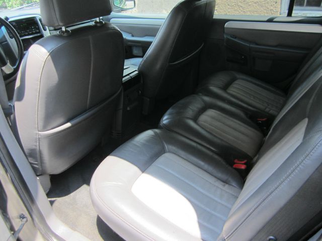 2002 Mercury Mountaineer EX - DUAL Power Doors