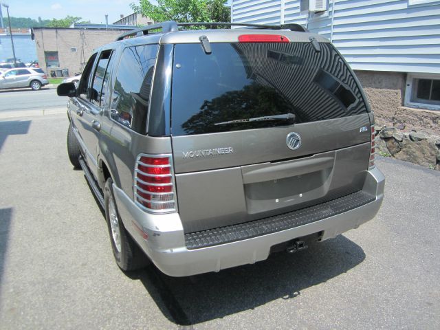 2002 Mercury Mountaineer EX - DUAL Power Doors