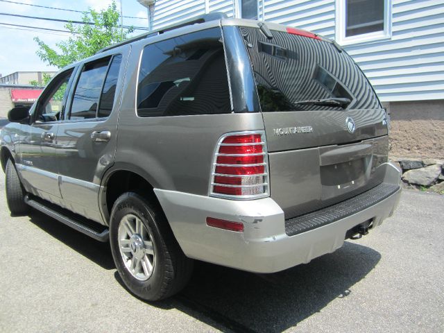 2002 Mercury Mountaineer EX - DUAL Power Doors