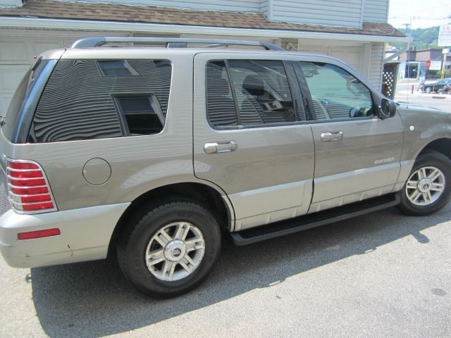 2002 Mercury Mountaineer EX - DUAL Power Doors