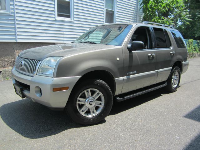 2002 Mercury Mountaineer EX - DUAL Power Doors