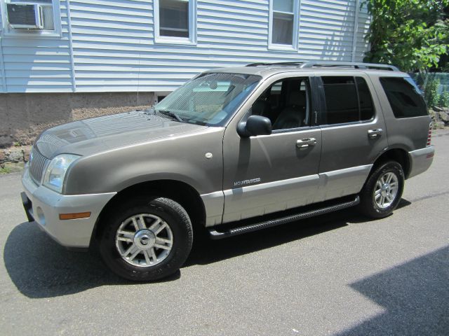 2002 Mercury Mountaineer EX - DUAL Power Doors