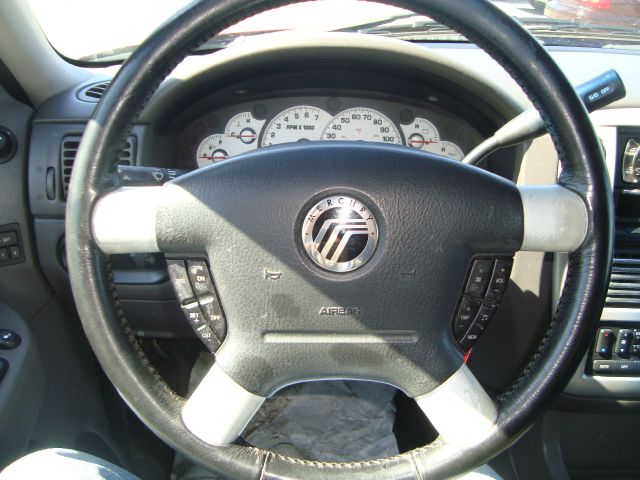 2002 Mercury Mountaineer EX - DUAL Power Doors