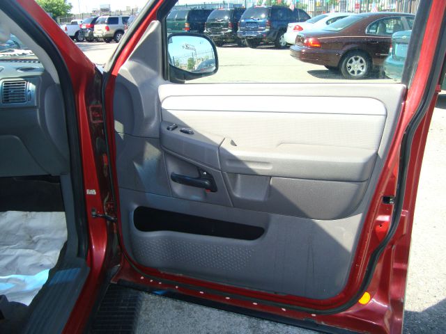 2002 Mercury Mountaineer EX - DUAL Power Doors