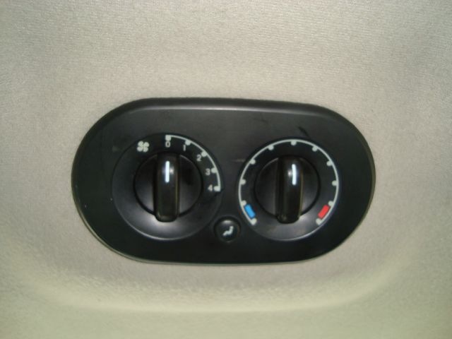 2002 Mercury Mountaineer EX - DUAL Power Doors