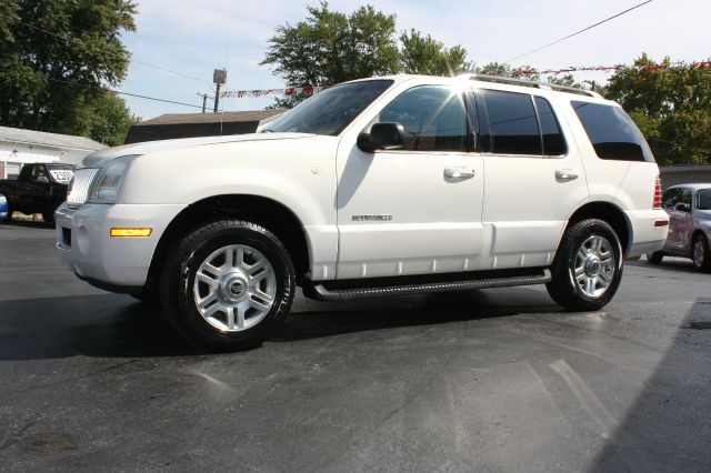 2002 Mercury Mountaineer EX - DUAL Power Doors