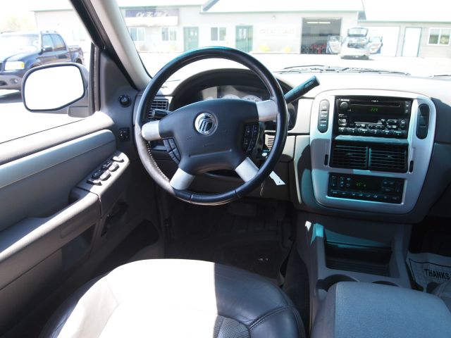2002 Mercury Mountaineer EX - DUAL Power Doors