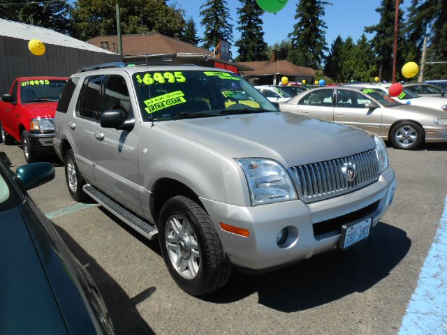 2003 Mercury Mountaineer Touring Signature Sedan 4D