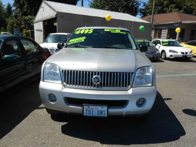 2003 Mercury Mountaineer Touring Signature Sedan 4D