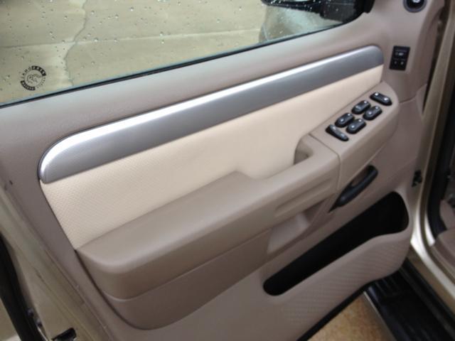 2003 Mercury Mountaineer Base