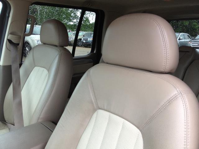 2003 Mercury Mountaineer Base