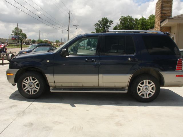 2003 Mercury Mountaineer V6 Le