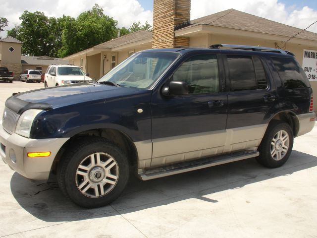 2003 Mercury Mountaineer V6 Le
