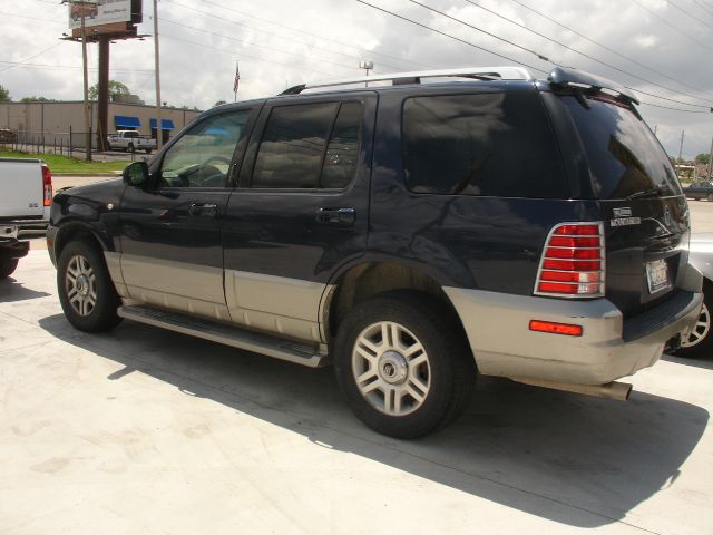 2003 Mercury Mountaineer V6 Le