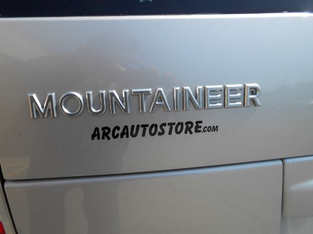 2003 Mercury Mountaineer Crome