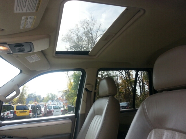 2003 Mercury Mountaineer Touring W/nav.sys.-res