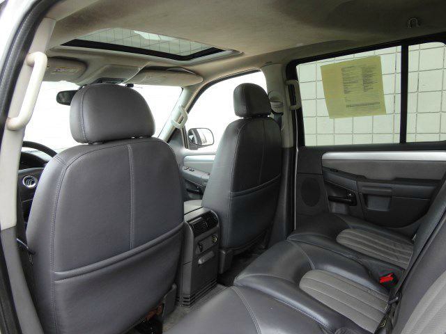 2003 Mercury Mountaineer F-350 SRW