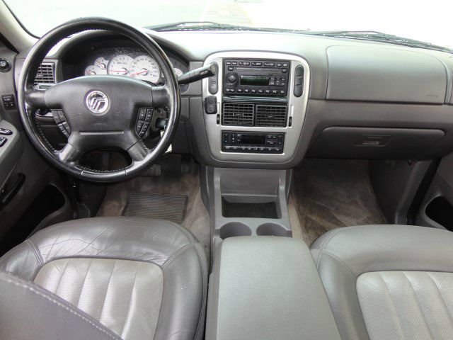 2003 Mercury Mountaineer F-350 SRW