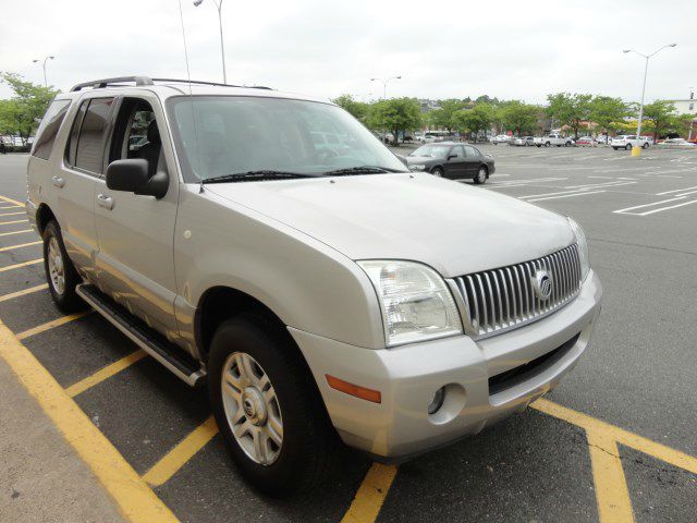 2003 Mercury Mountaineer F-350 SRW
