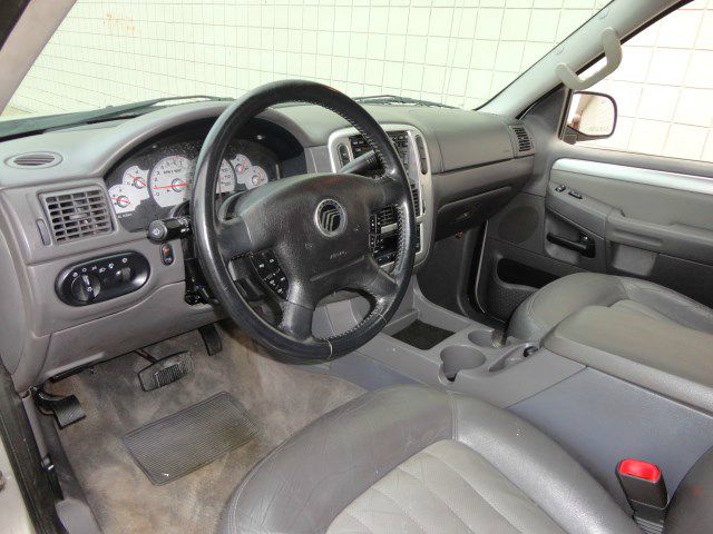 2003 Mercury Mountaineer F-350 SRW