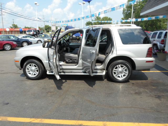 2003 Mercury Mountaineer 2500 HD 4X4