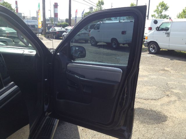 2004 Mercury Mountaineer S-line 2.0 Quattro