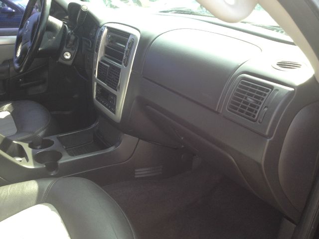 2004 Mercury Mountaineer S-line 2.0 Quattro