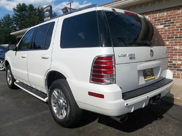 2004 Mercury Mountaineer 2500 HD 4X4