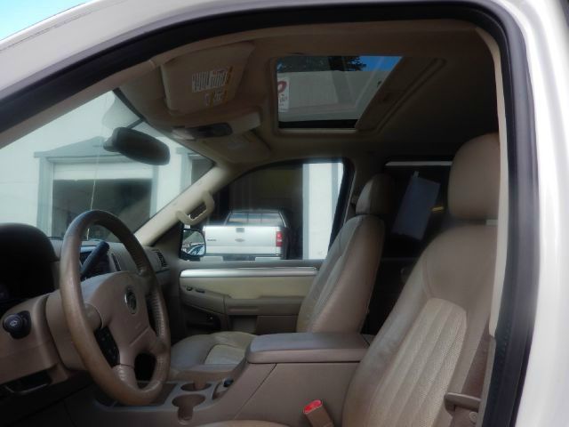 2004 Mercury Mountaineer LT Ext. Cab 4WD DRW