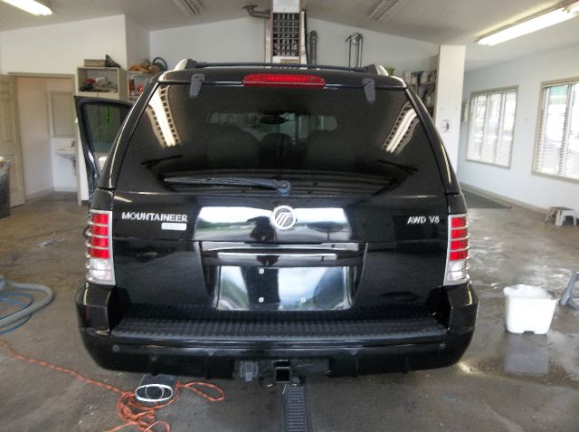 2004 Mercury Mountaineer 4.0L Manual X