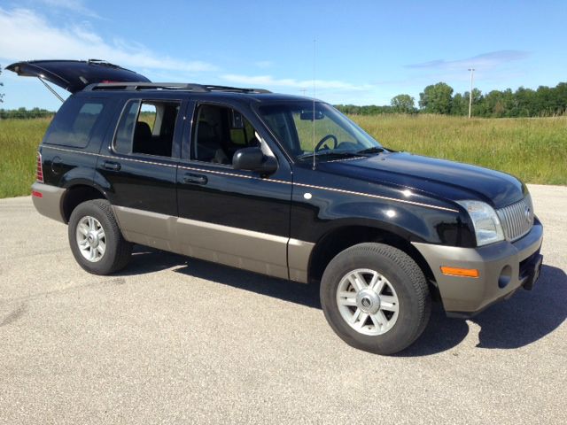 2004 Mercury Mountaineer Touring Signature Sedan 4D
