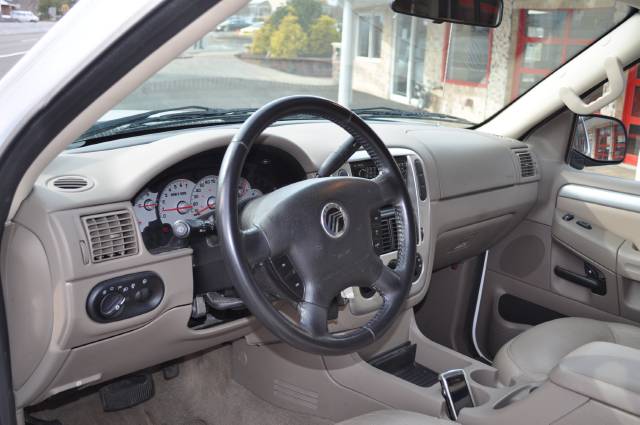 2004 Mercury Mountaineer Coupe