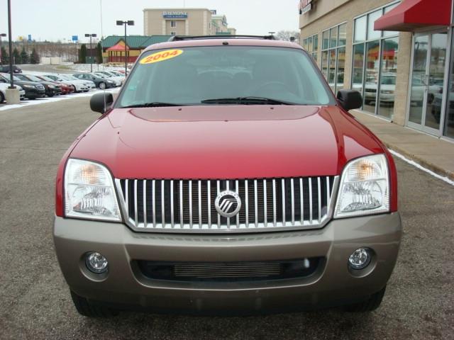 2004 Mercury Mountaineer 2D Hatchback