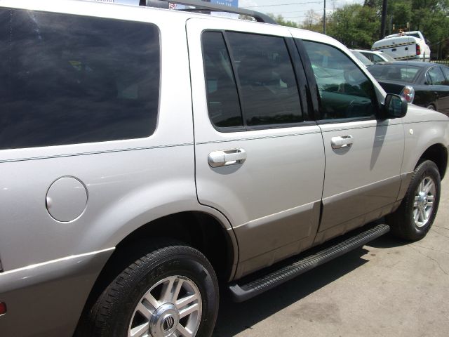 2004 Mercury Mountaineer 2500 HD 4X4