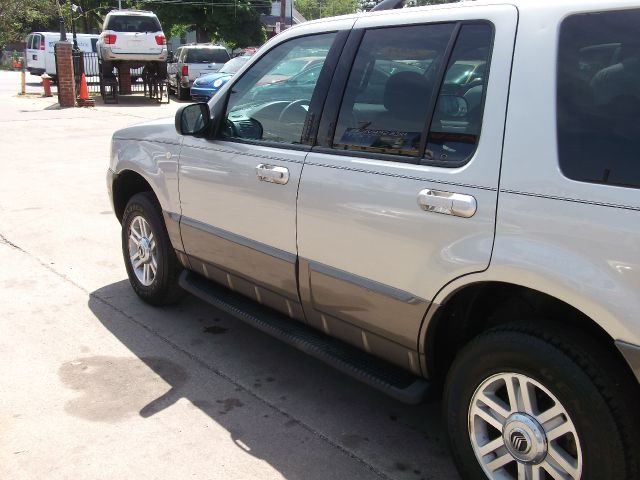 2004 Mercury Mountaineer 2500 HD 4X4