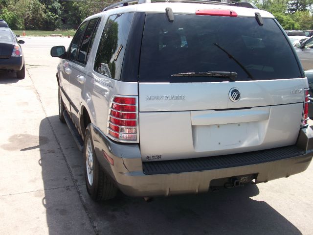 2004 Mercury Mountaineer 2500 HD 4X4
