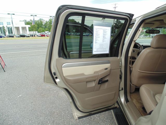 2004 Mercury Mountaineer 2500 HD 4X4