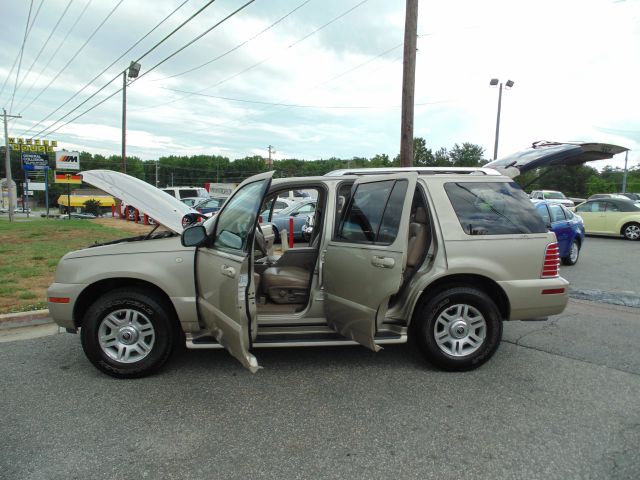 2004 Mercury Mountaineer 2500 HD 4X4