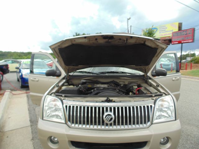 2004 Mercury Mountaineer 2500 HD 4X4