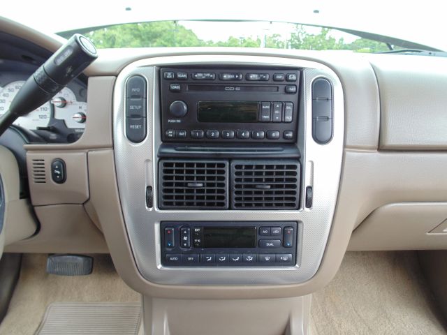 2004 Mercury Mountaineer 2500 HD 4X4