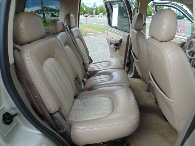 2004 Mercury Mountaineer 2500 HD 4X4