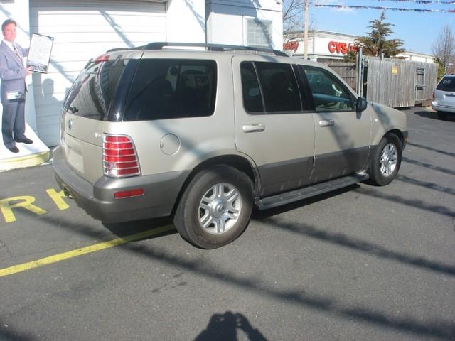 2004 Mercury Mountaineer Sport Quattro