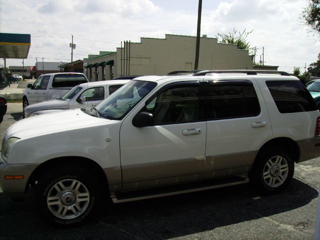 2004 Mercury Mountaineer Touring Signature Sedan 4D