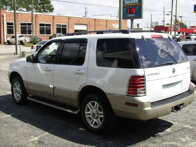2004 Mercury Mountaineer Touring Signature Sedan 4D