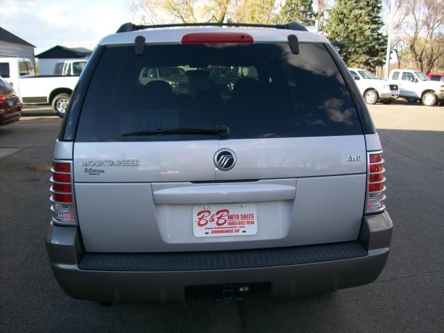 2004 Mercury Mountaineer EX - DUAL Power Doors