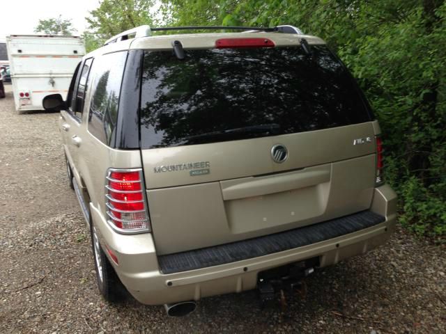2004 Mercury Mountaineer 2500 HD 4X4